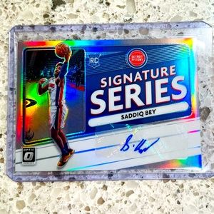 SADDIQ BEY ROOKIE AUTOGRAPH CARD NBA DETROIT PISTONS
